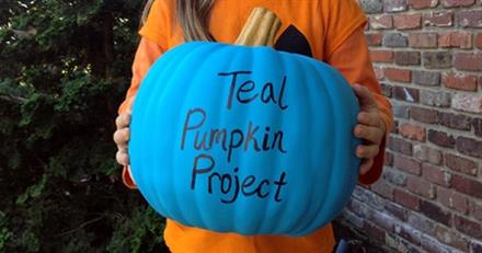 Teal Pumpkins This Halloween - KidTrail Pick