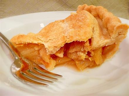 Easy Apple Pie - KidTrail Recipe